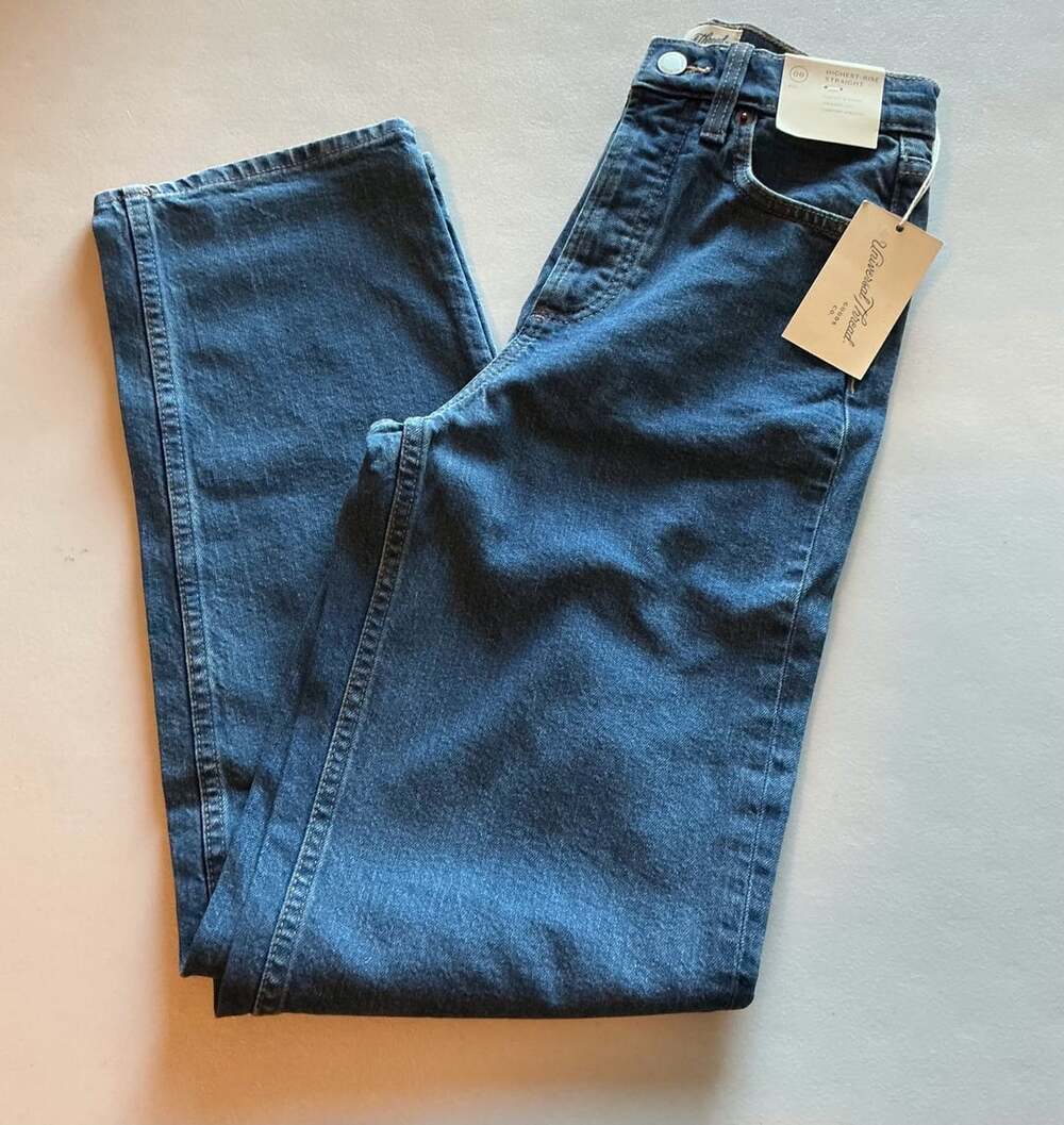 Universal Thread Highest-Rise Straight Leg Jeans Size 00